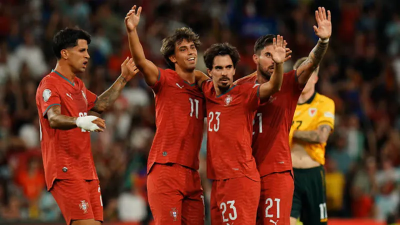 بعد يوم من رحيله.. "سلب" القميص رقم 7 من رونالدو مع البرتغال