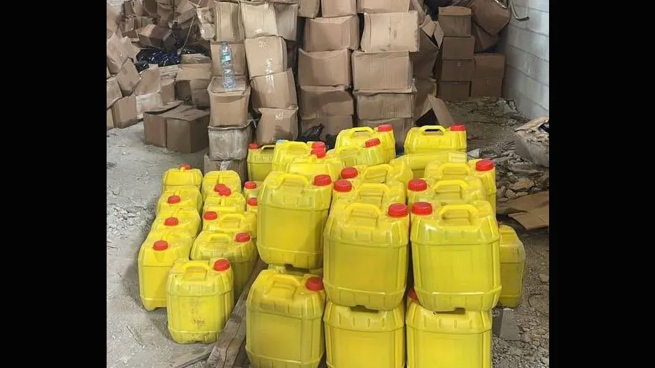 نابلس: ضبط 10 آلاف لتر من زيت الزيتون غير الصالح للاستهلاك