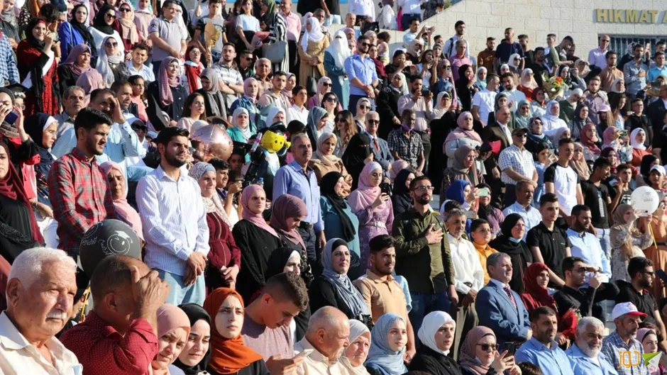 تخريج كلية الطب وعلوم الصحة - النجاح