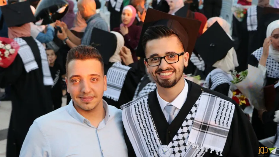 تخريج كلية الطب وعلوم الصحة - النجاح