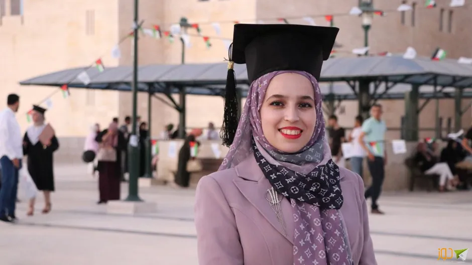 تخريج كلية الطب وعلوم الصحة - النجاح